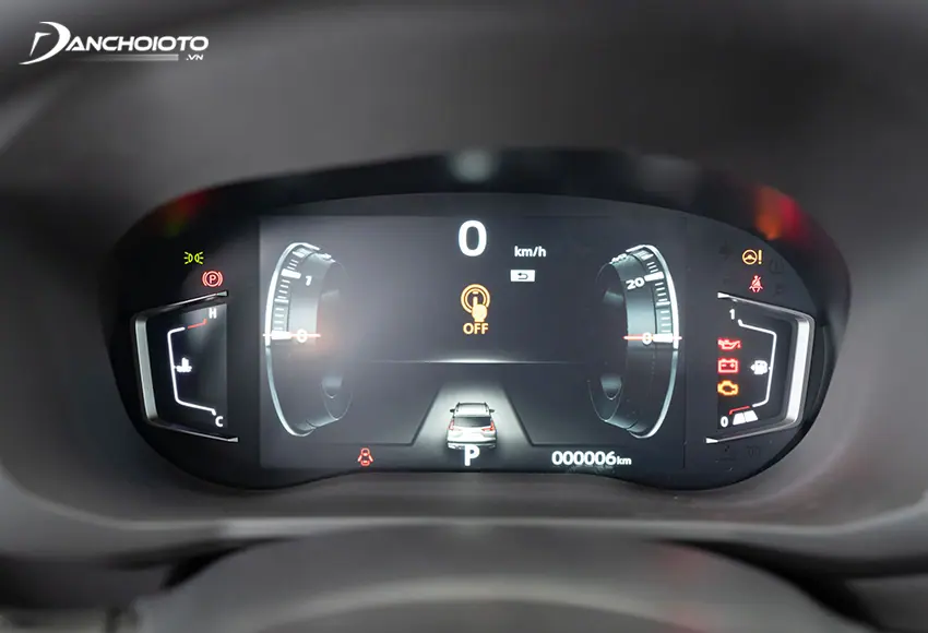 Cụm đồng hồ Mitsubishi Xpander Cross 2024 được nâng cấp lên thành đồng hồ kỹ thuật số kích thước 8 inch