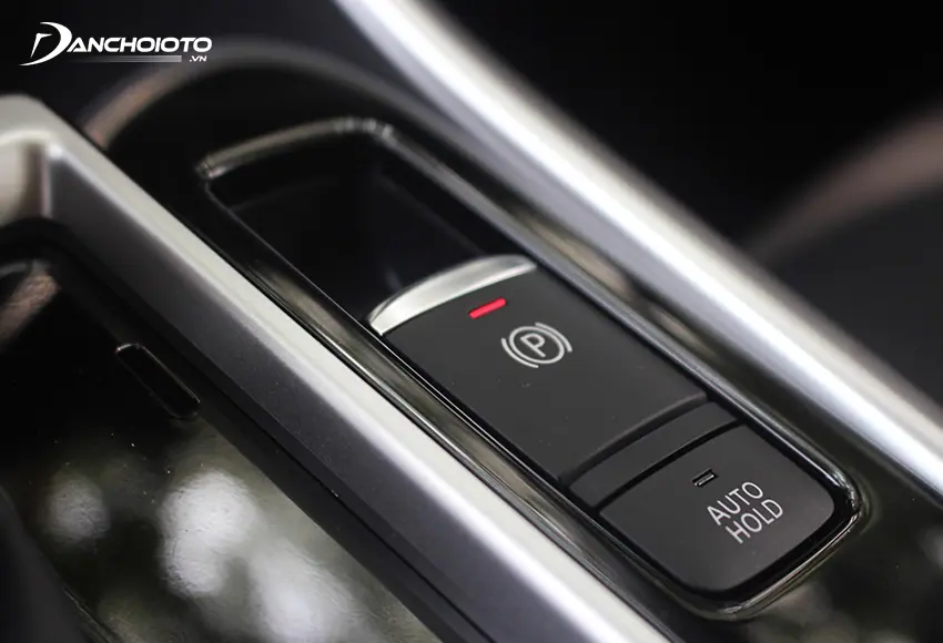 Mitsubishi Xpander 2024 được bổ sung phanh tay điện tử và giữ phanh tự động