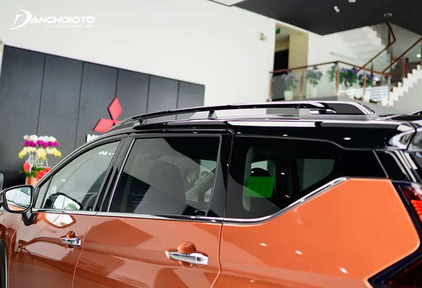 Mitsubishi Xpander Cross 2024 được trang bị thanh giá nóc giúp tăng thêm dung tích chứa đồ