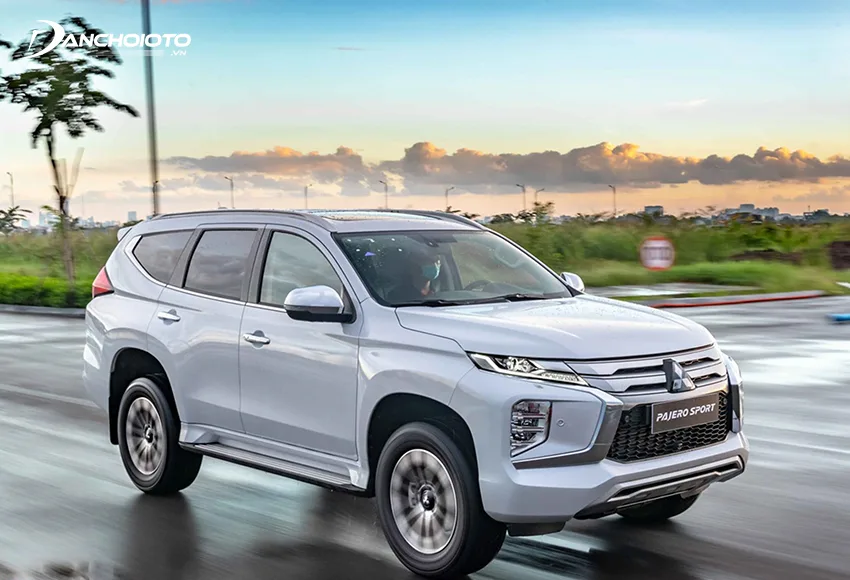 Mitsubishi Pajero Sport 2020 bản Diesel 4x4 AT được trang bị hệ thống công nghệ an toàn chủ động Mitsubishi e-Assist tiên tiến