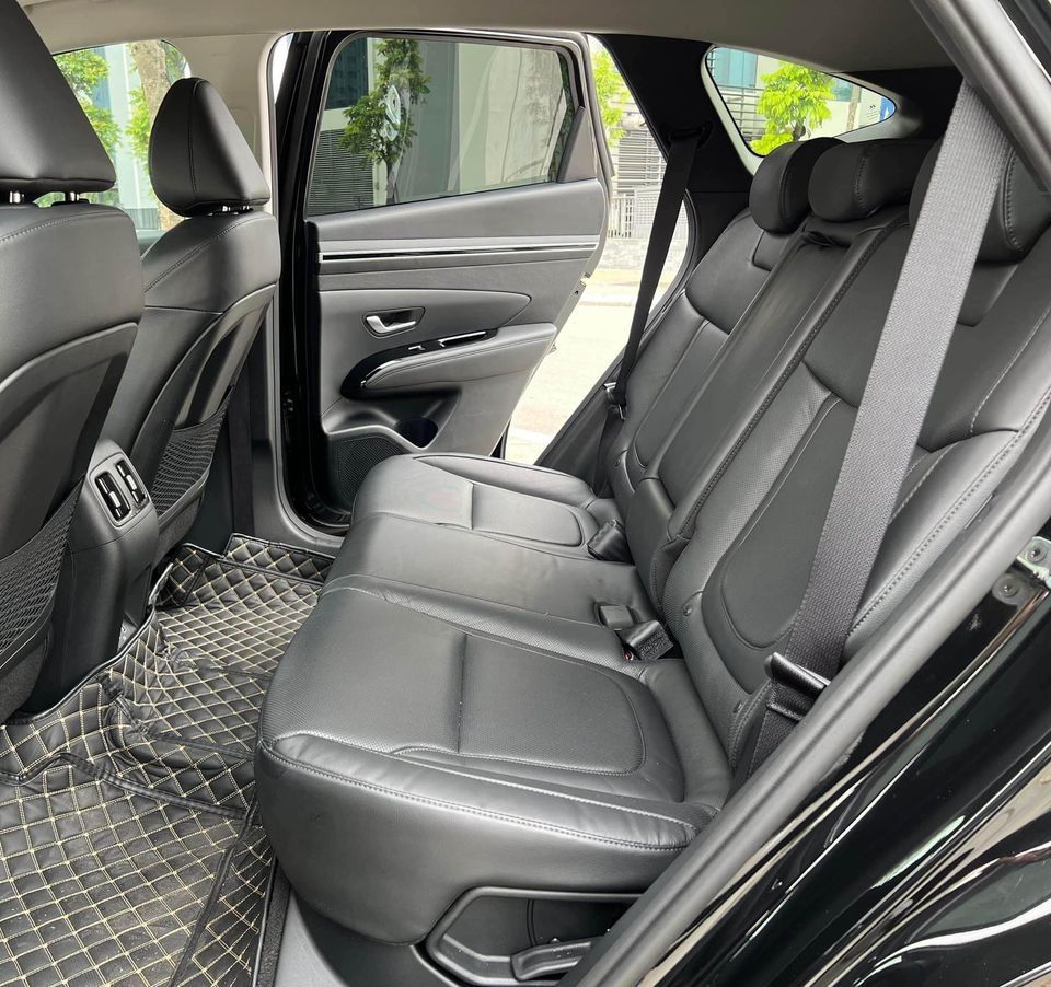 Hàng ghế thứ 2 rộng rãi