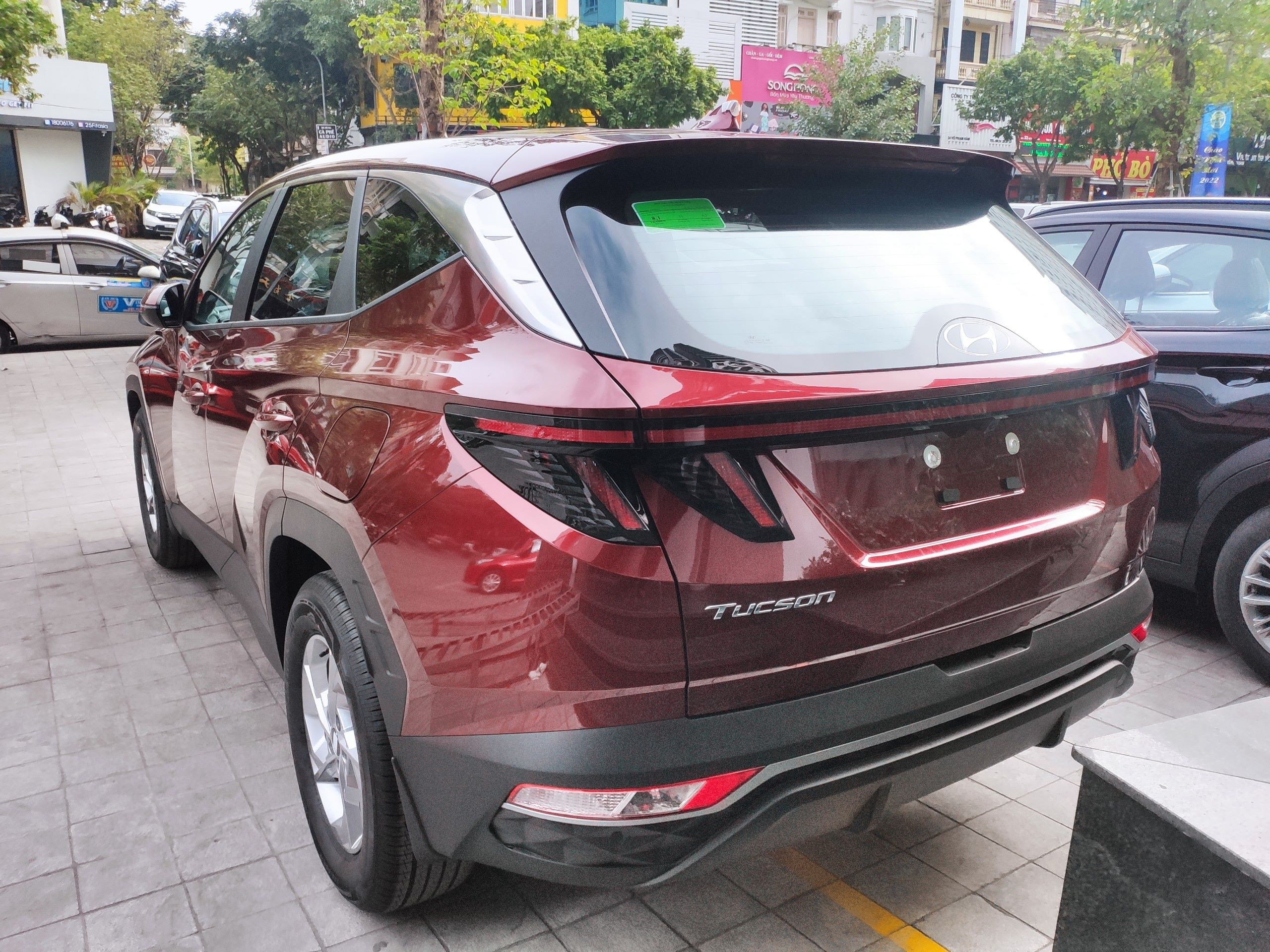 mặt sau hyundai tucson 2.0 at tiêu chuẩn 2023